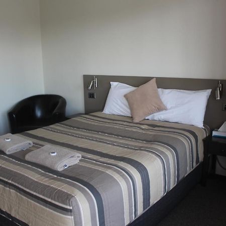 Centrepoint Motel Даббо Екстер'єр фото