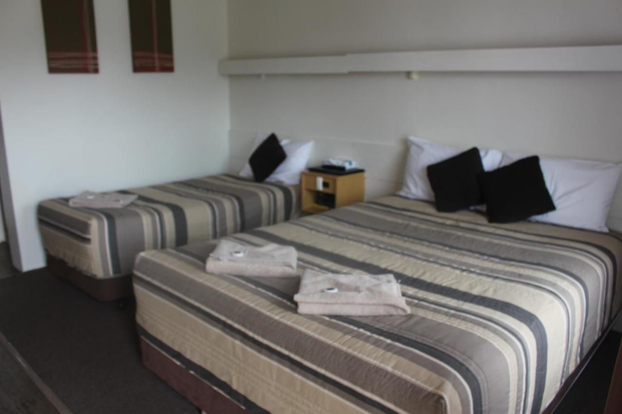 Centrepoint Motel Даббо Екстер'єр фото