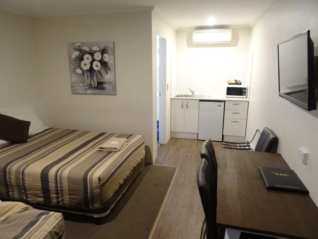 Centrepoint Motel Даббо Екстер'єр фото