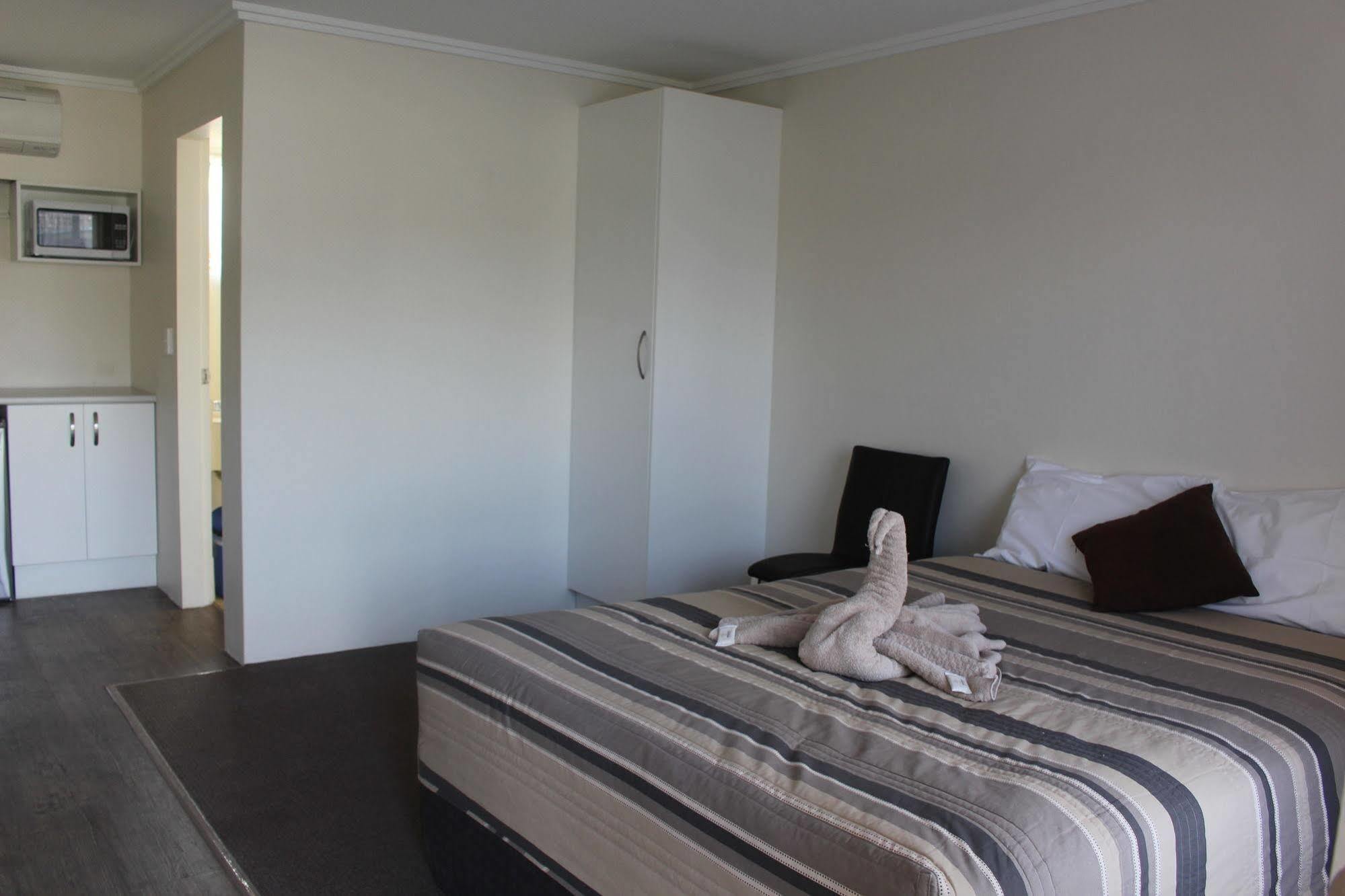 Centrepoint Motel Даббо Екстер'єр фото
