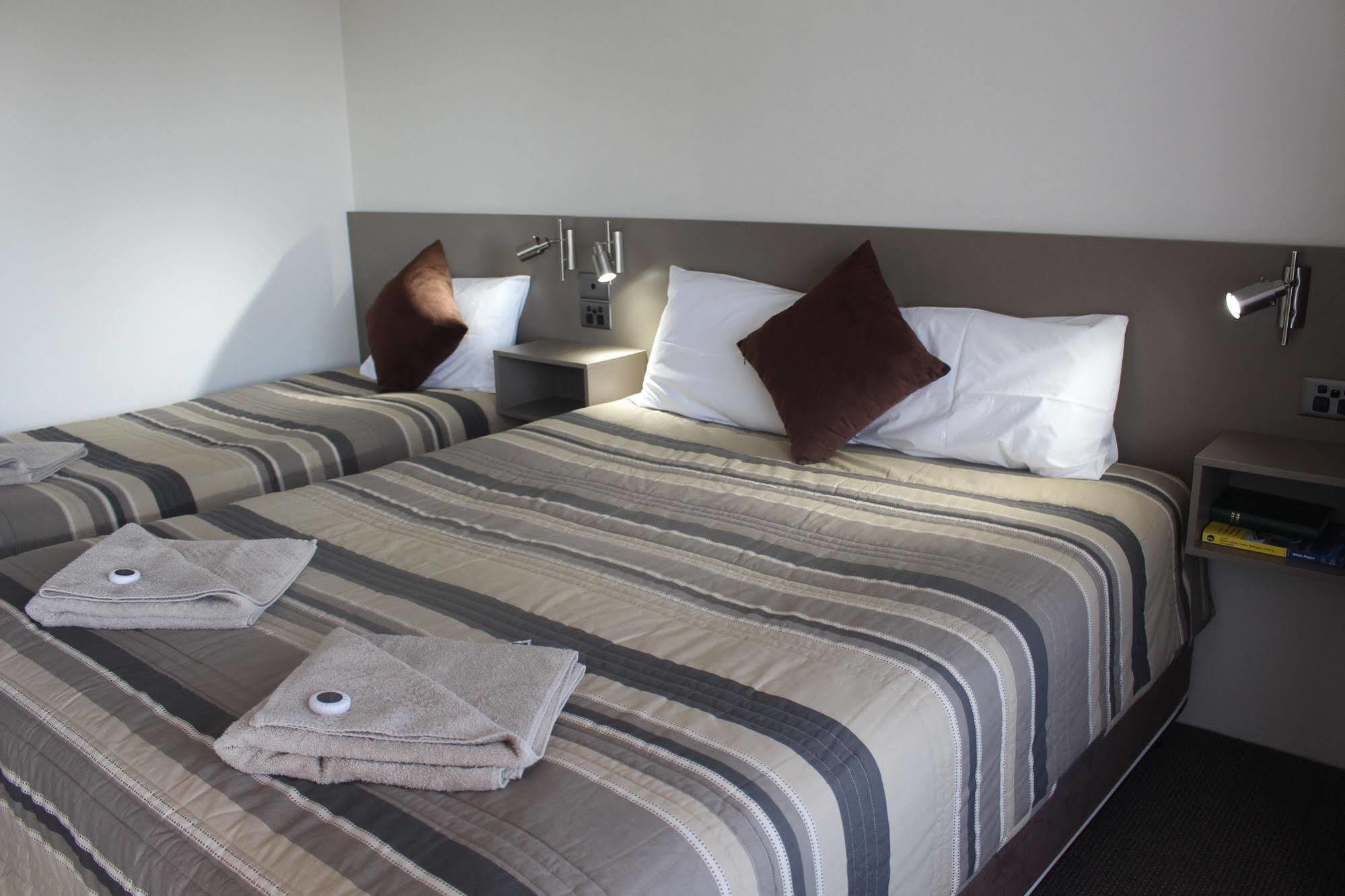 Centrepoint Motel Даббо Екстер'єр фото
