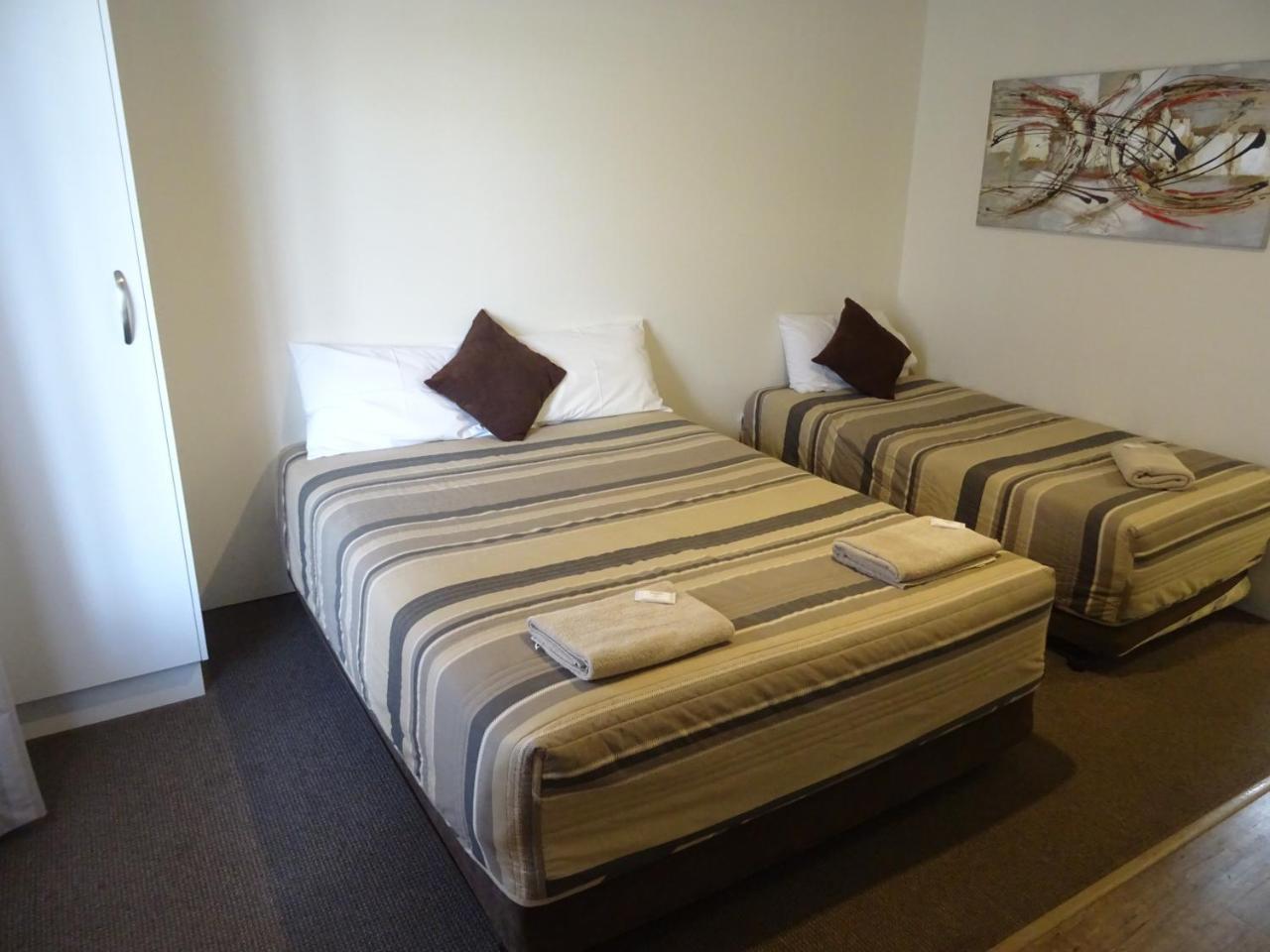 Centrepoint Motel Даббо Екстер'єр фото
